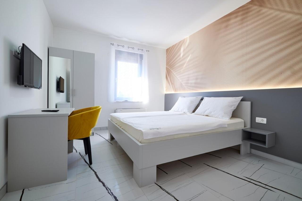 Marien Haus Hotel คาร์โลวัตส์ ภายนอก รูปภาพ